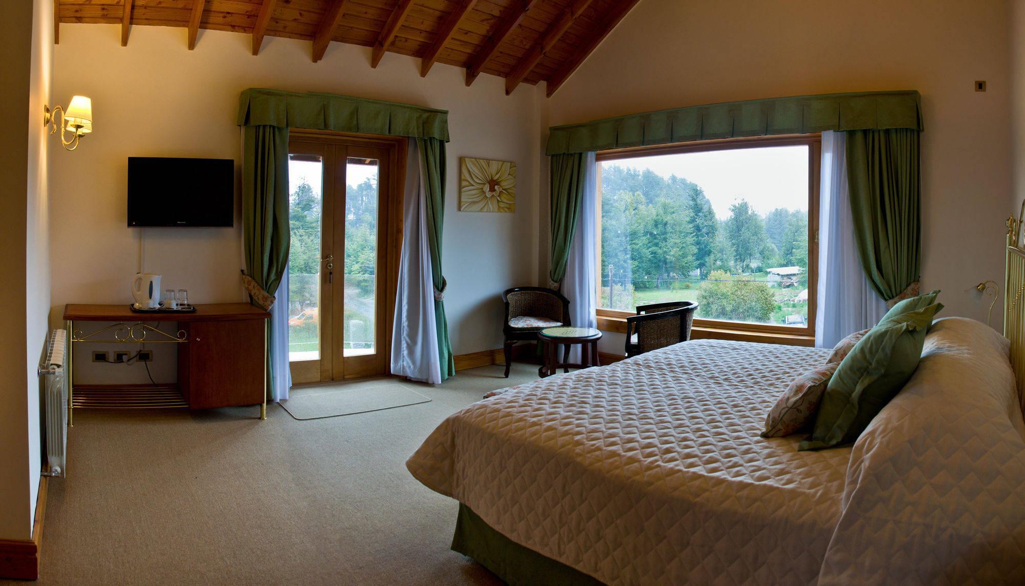 Hosteria Patagon บียาลาอังกอสตูรา ภายนอก รูปภาพ